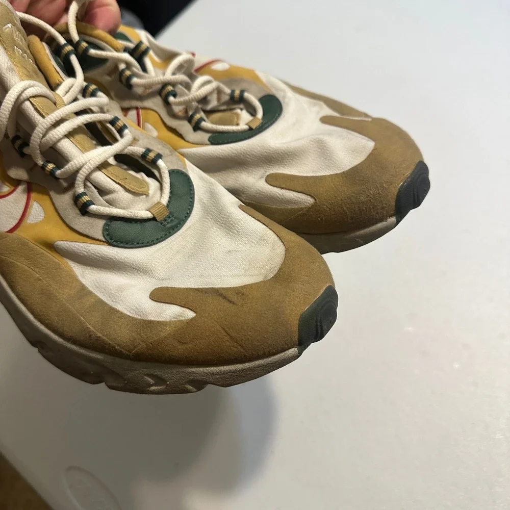 Nike Air Max 270 React Mens‎ Size 12 Tan Yellow AO4971-700 Running Sneakers